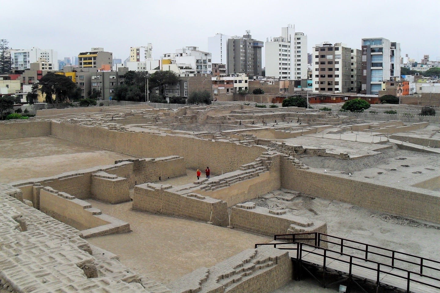 Backpacking Lima Peru