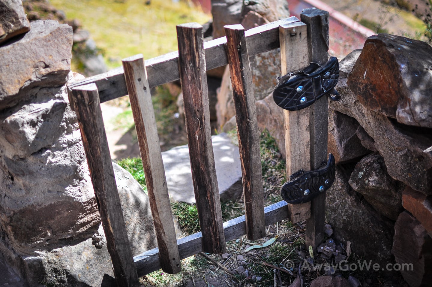 rubber soles as gate hinges Peru