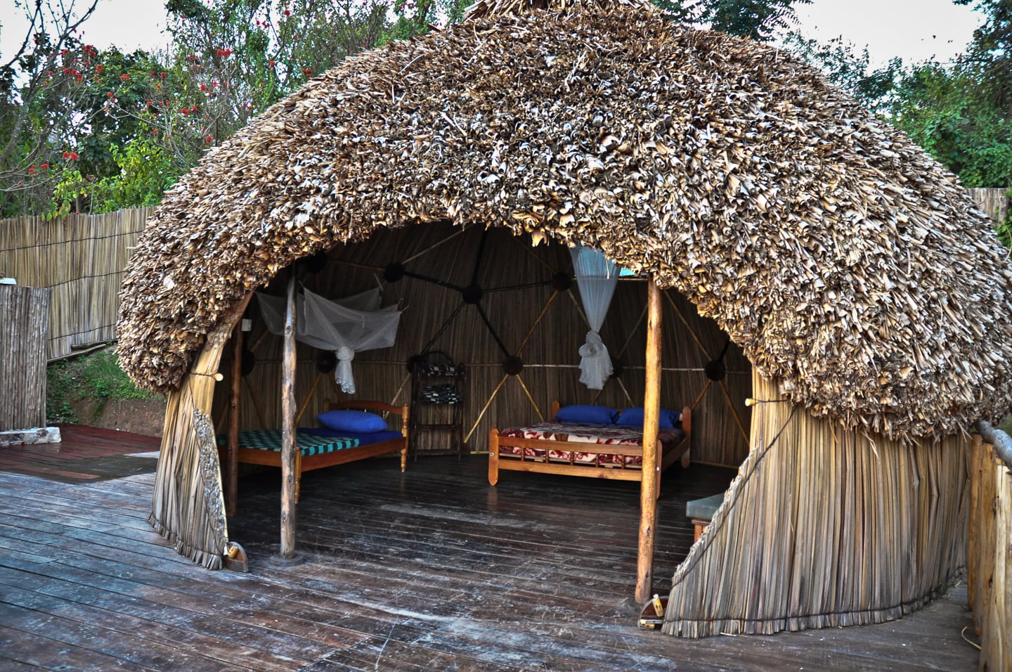 Byoona Amagara thatched geo dome