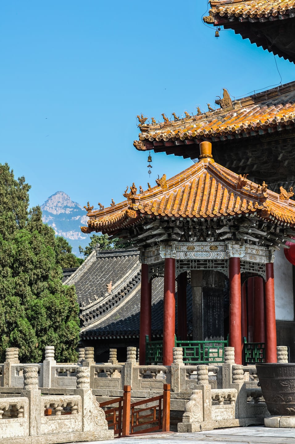 Dai Temple with Taishan Mountain in background