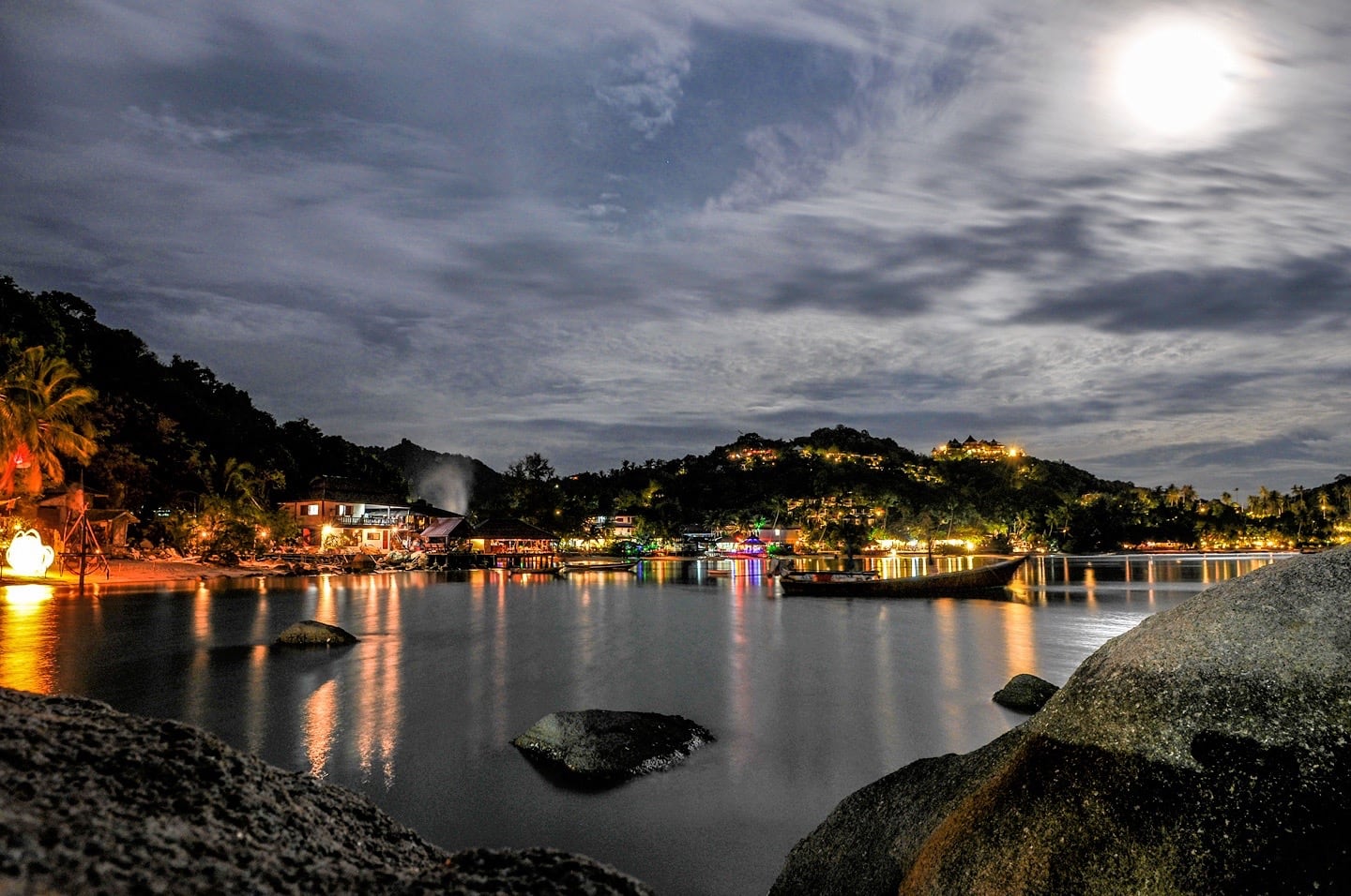 Chalok Baan Kao Bay by night