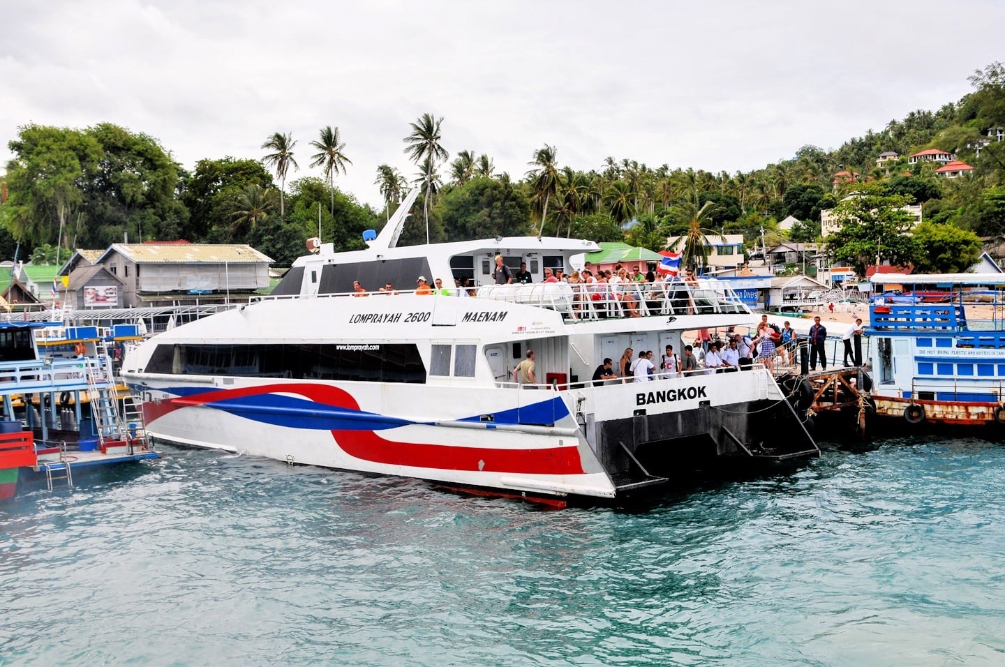 fast cat ferry on Koh Tao
