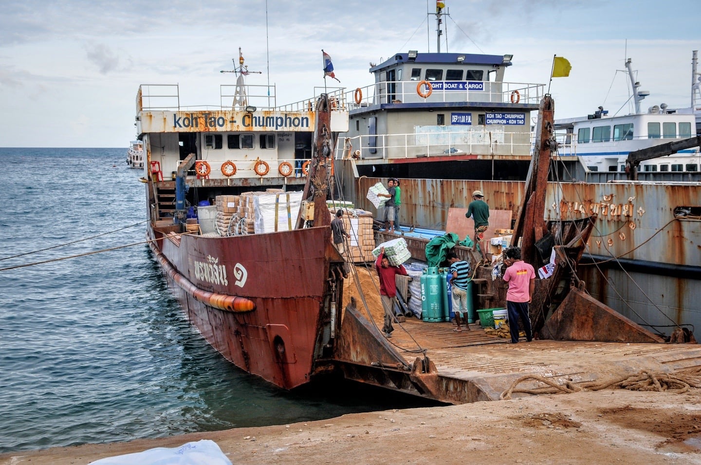 night ferry Chumphon to Koh Tao in port