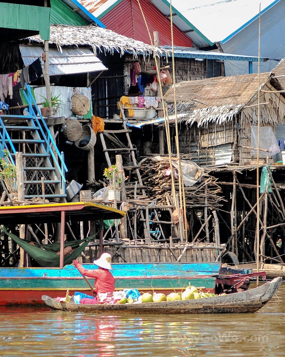 kompong phluk floating village cambodia