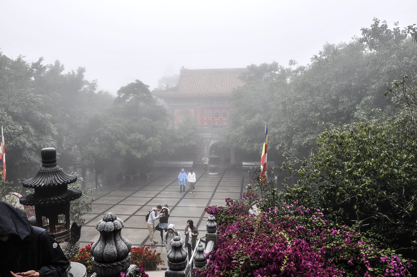 po lin monastery