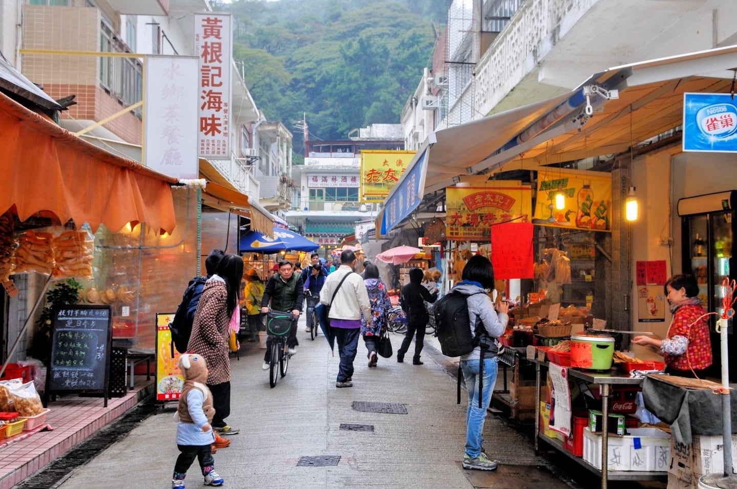 Tai O local market