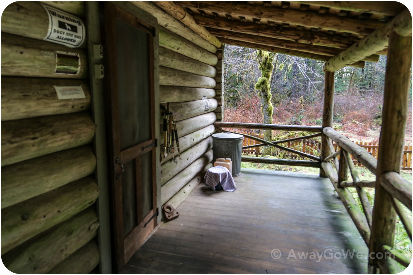exterior veranda rustic cabin