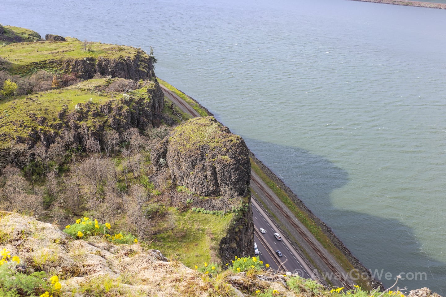 Tom McCall Point hike Rowena Plateau