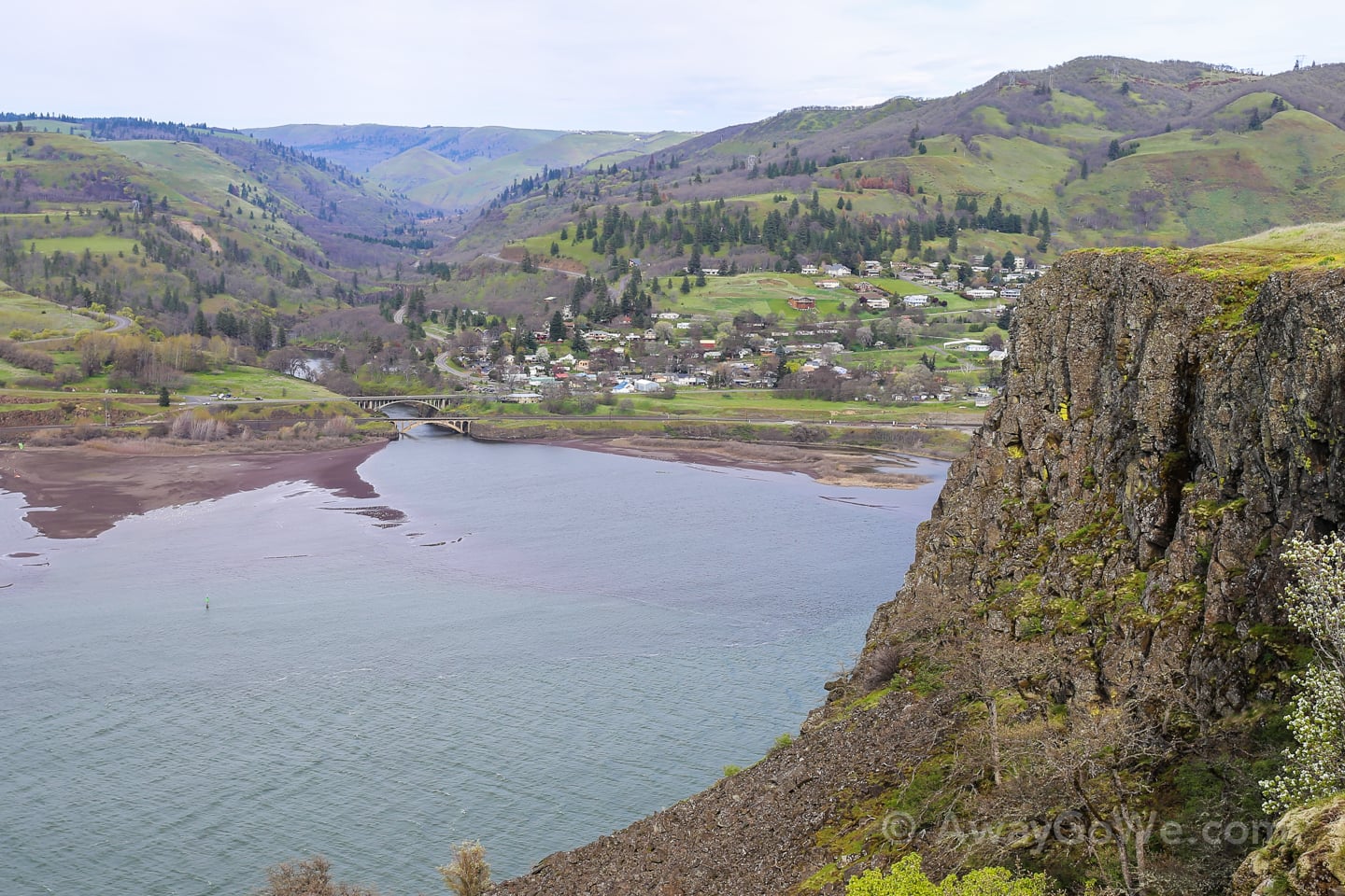 Rowena Plateau hike