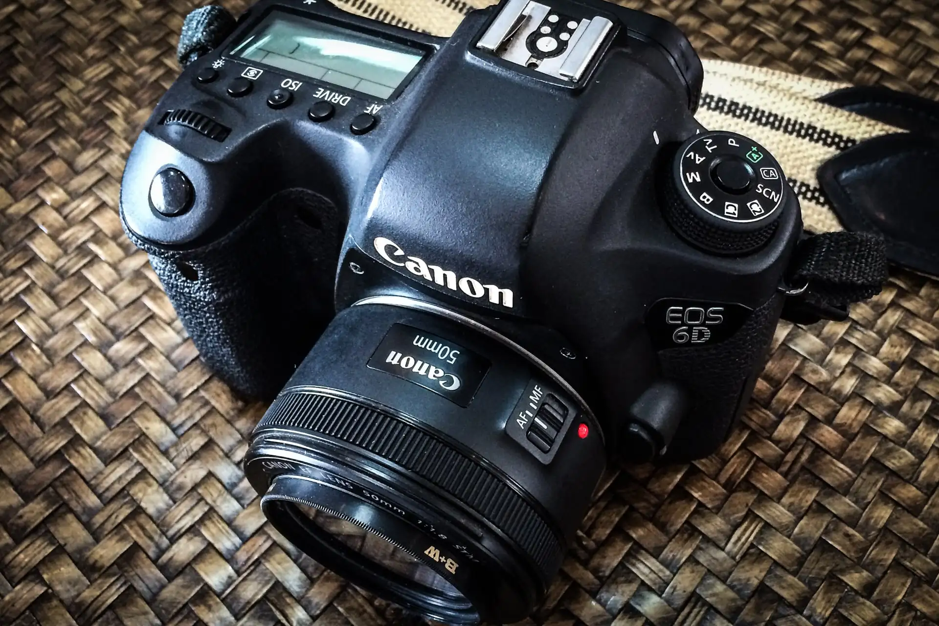 best travel DSLR camera
