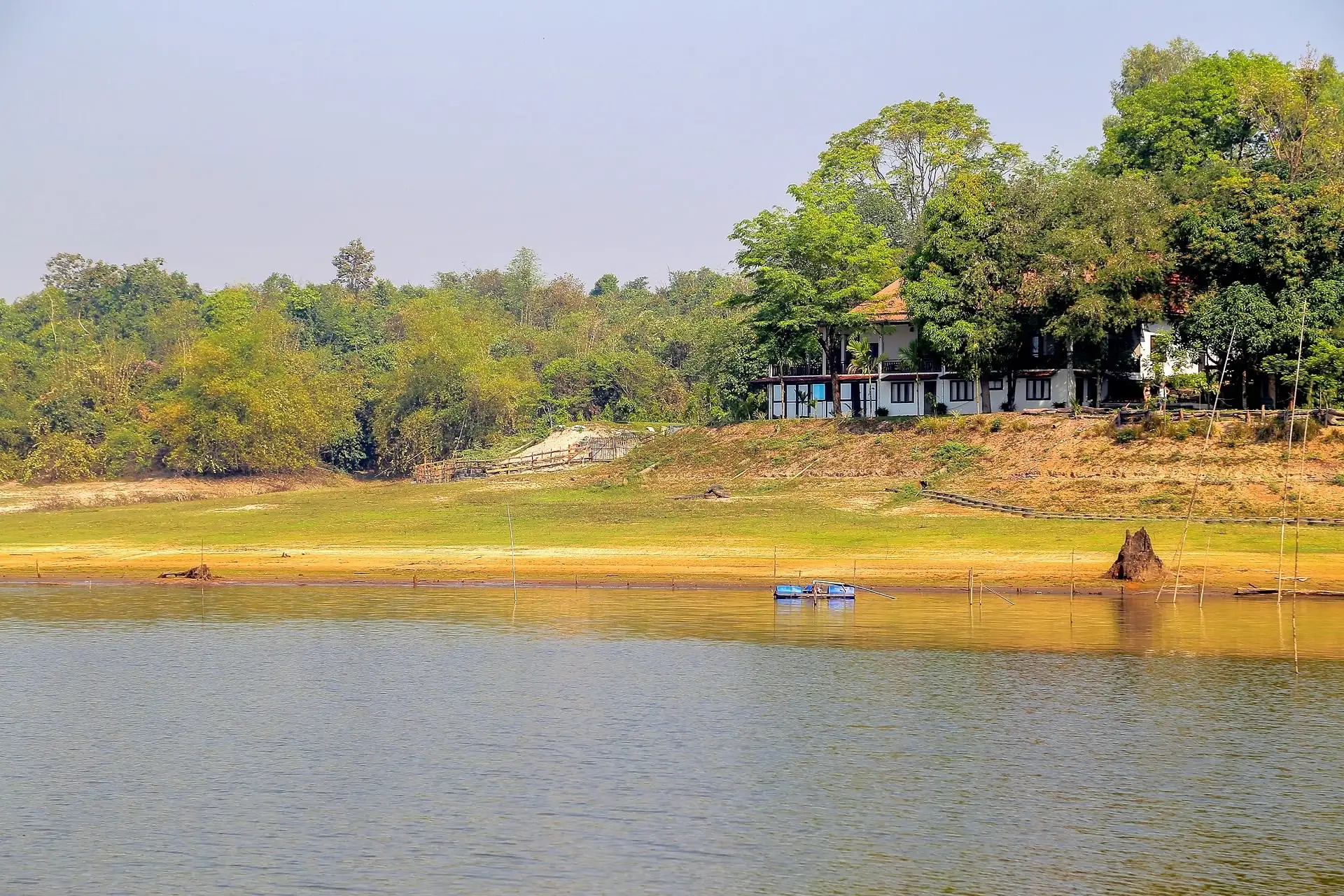 Lao Lake House on the Nam Houm reservoir