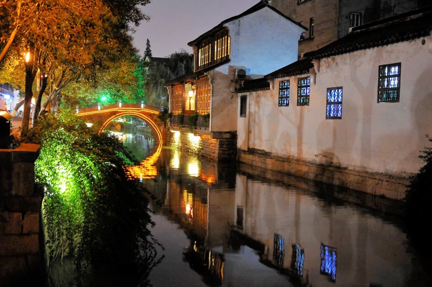 things to do in suzhou old town pingjiang night