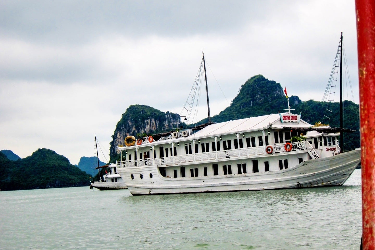 cristina cruise boat halong bay vietnam