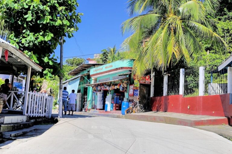 Livingston, Guatemala How to Visit & What to Expect