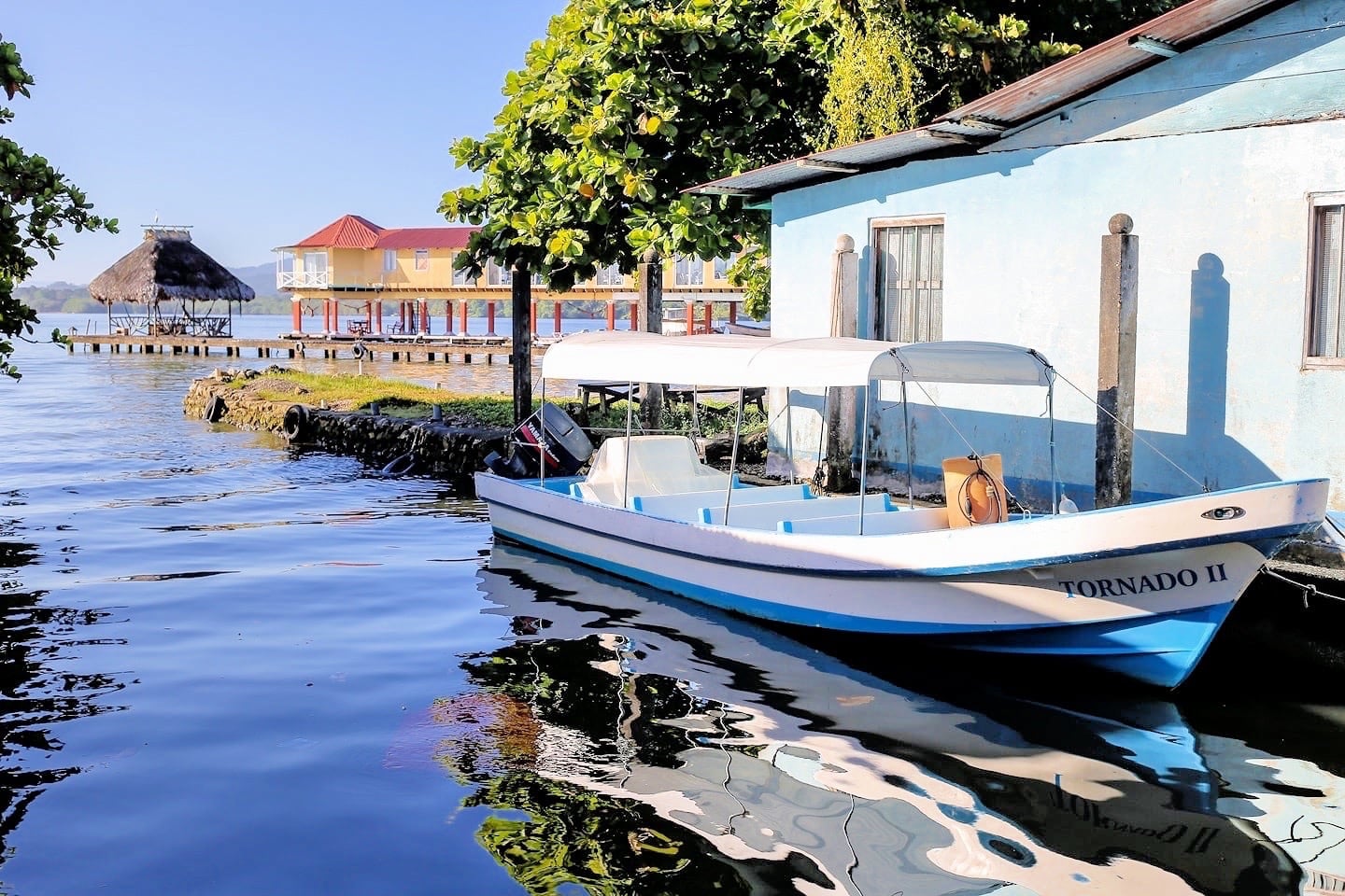 Mexican skiff in Livingston