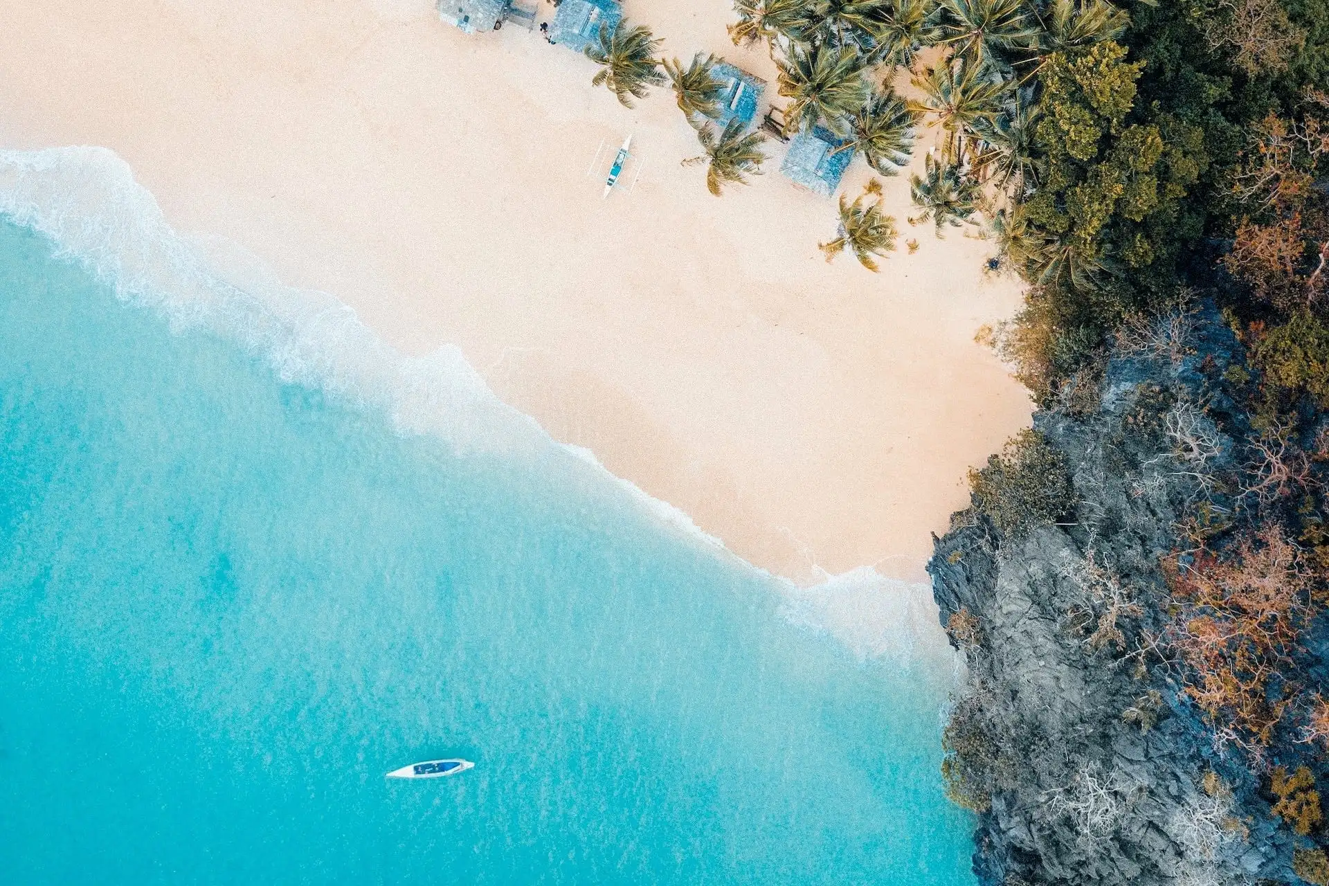 digital nomad gear tech essentials beach time