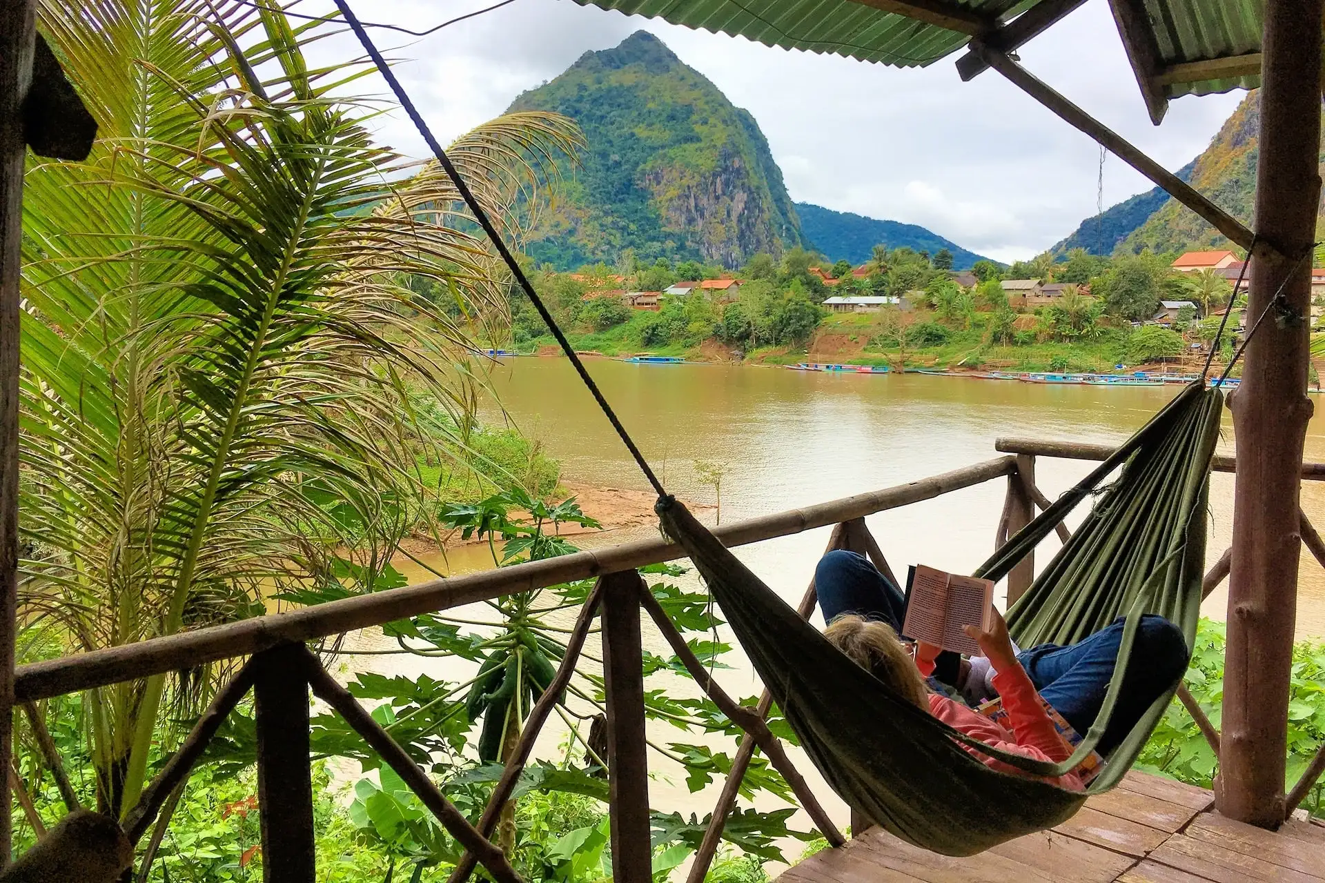 best travel books travel reading