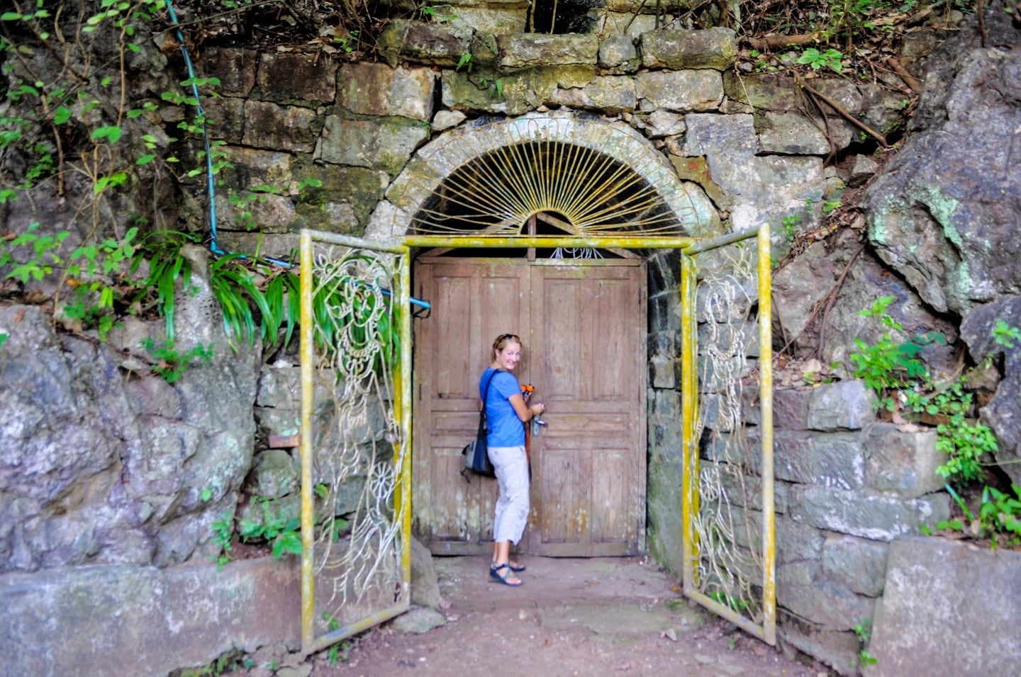Buddha cave Laos