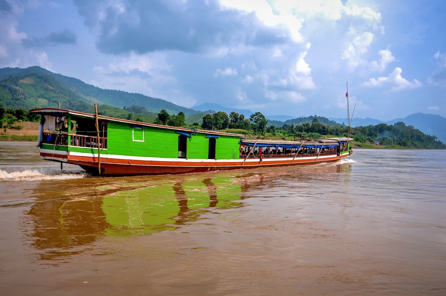 slow boat thailand to laos