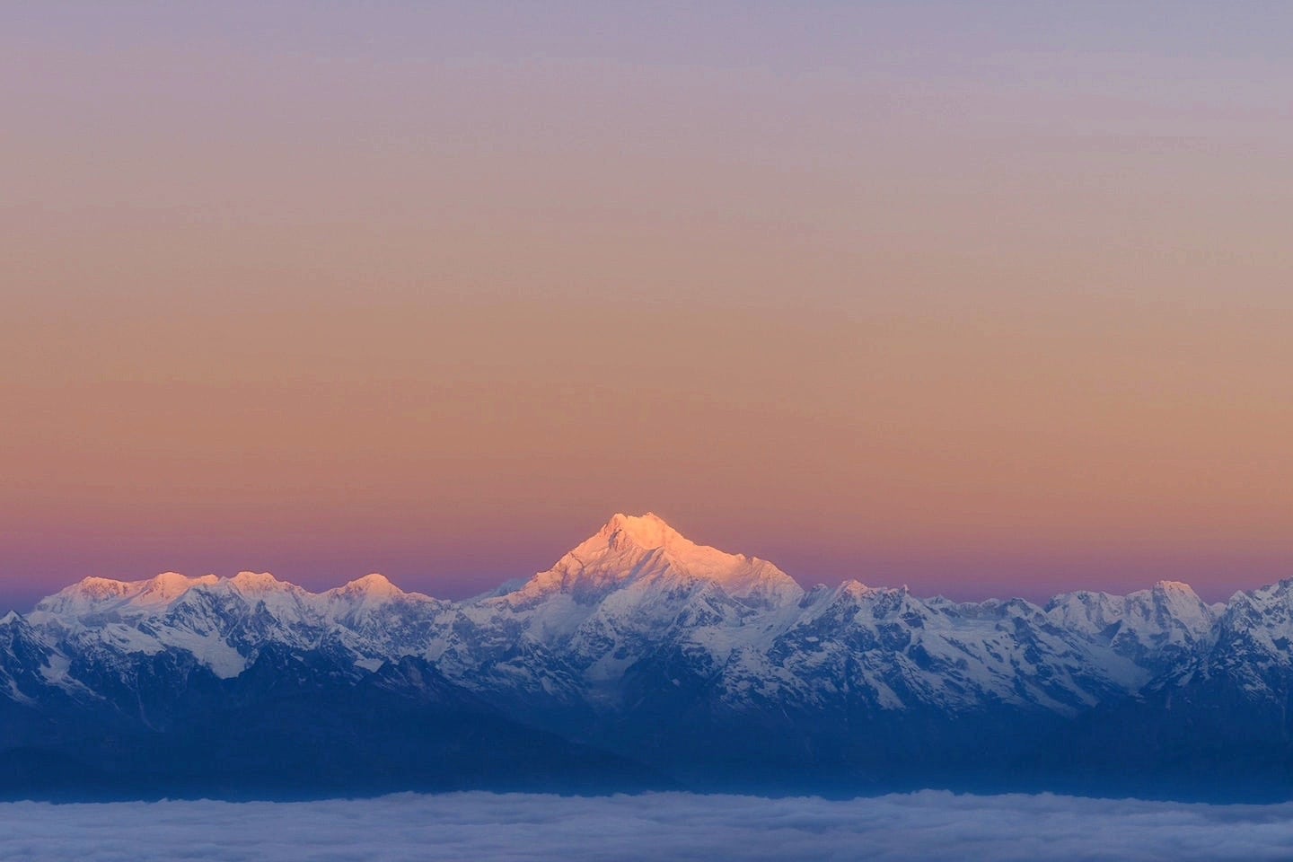 Kanchenjunga range Himalaya best hotels in Darjeeling luxury 5 star