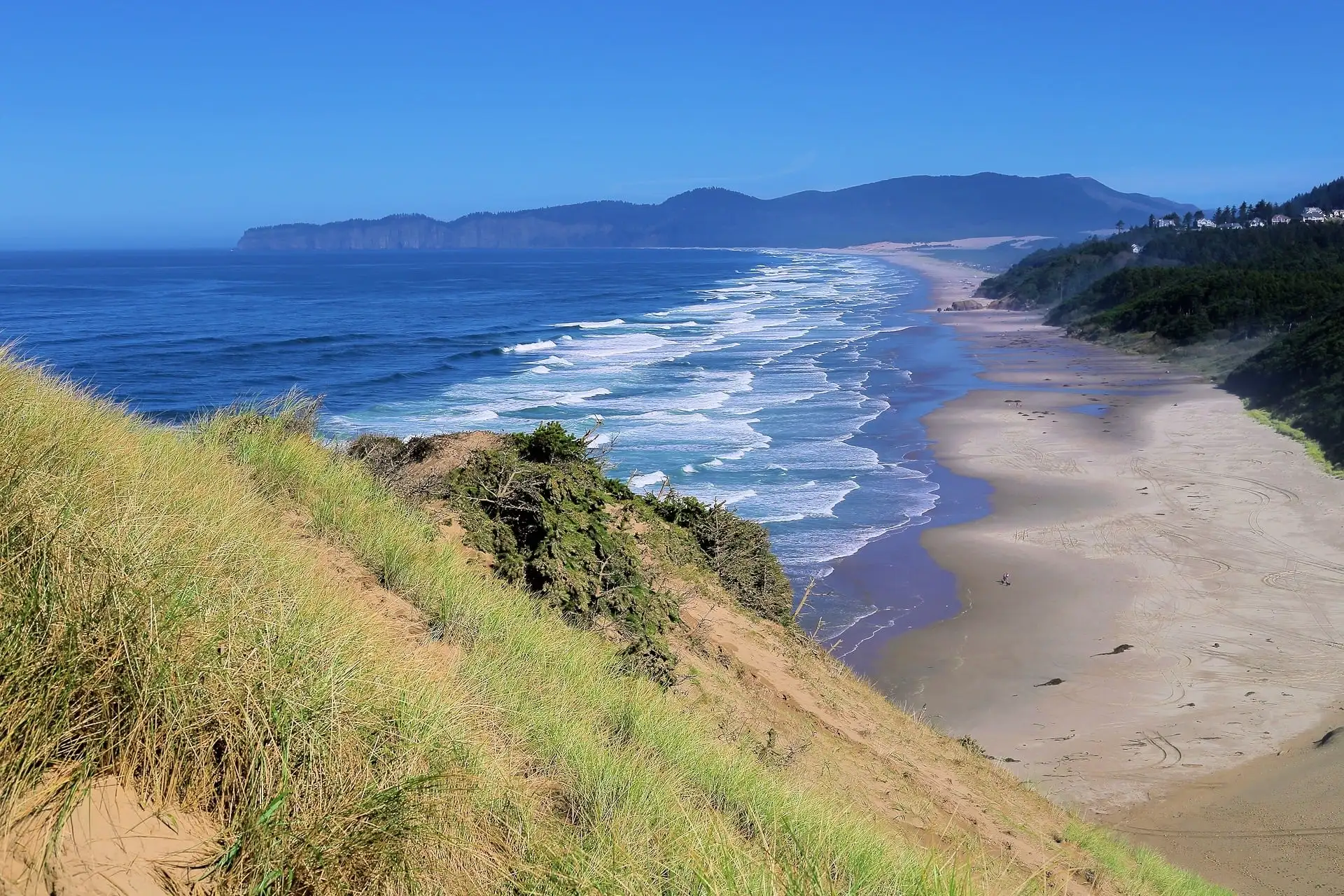 Hiking Cape Kiwanda State Natural Area Oregon Coast