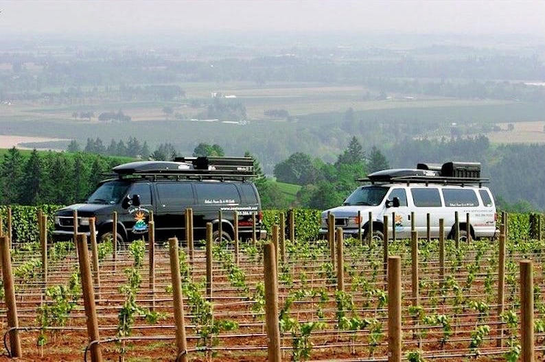 tour vans and vineyard