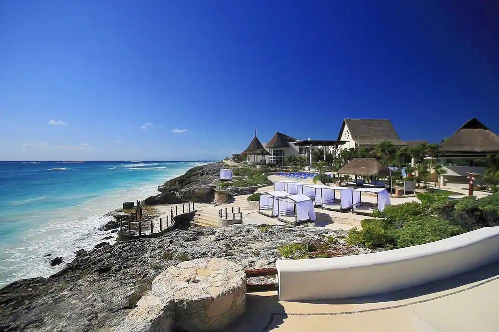 massage cabanas in one of the best Tulum all-inclusive resorts