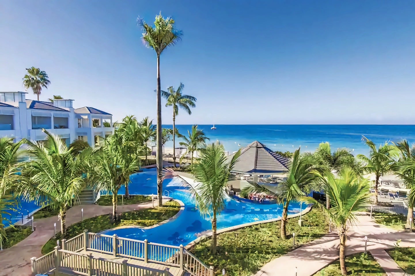 pool and sea view at one of the best all inclusive resorts in Jamaica