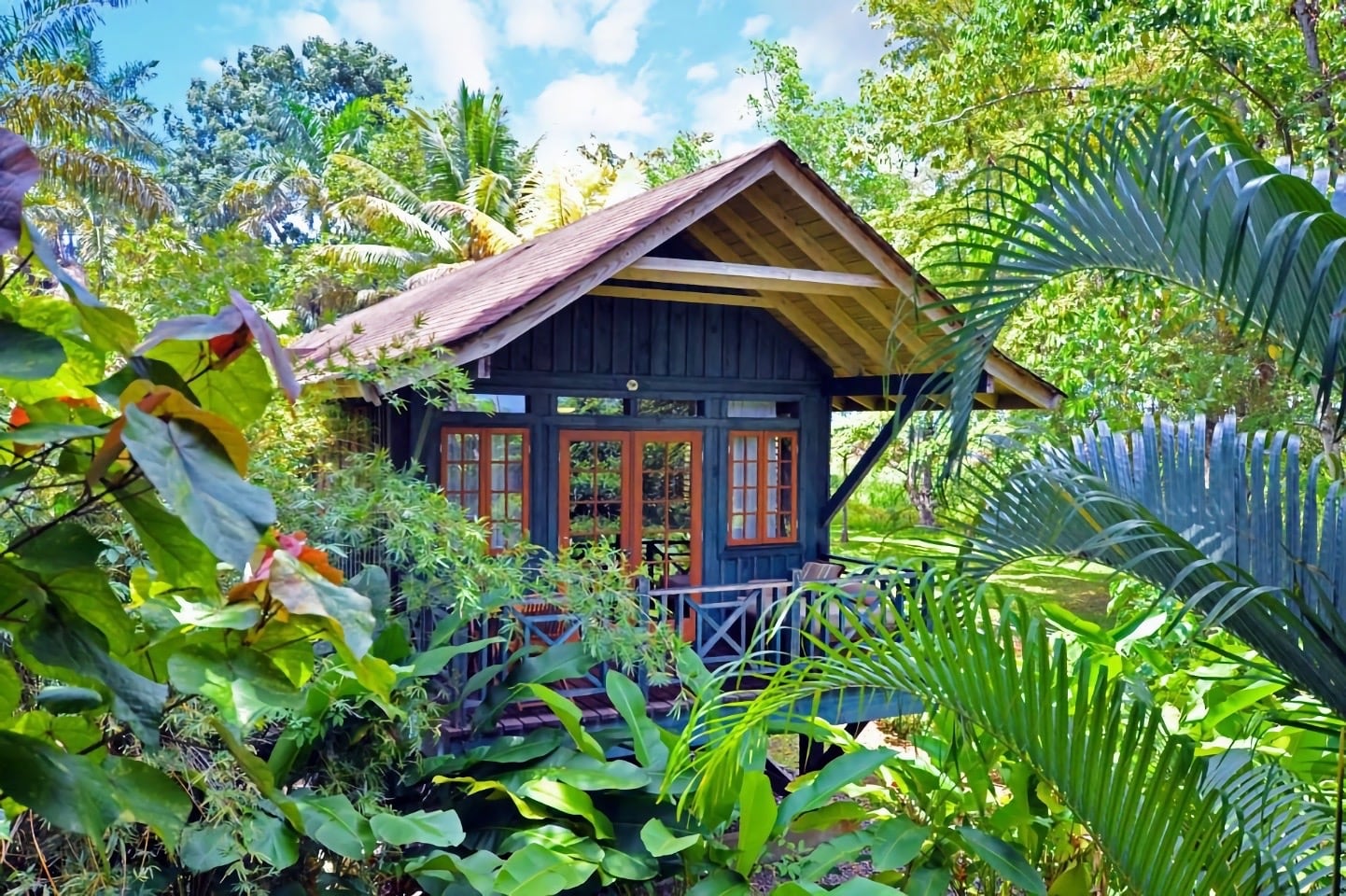 bungalow in dense tropical landscape at all-inclusive resorts in Jamaica