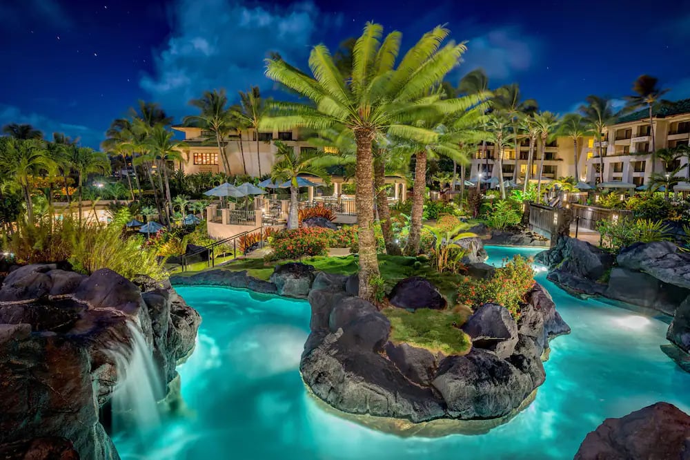 best all-inclusive resorts in Hawaii and palm trees