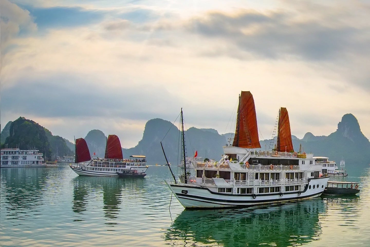 Halong Bay cruises