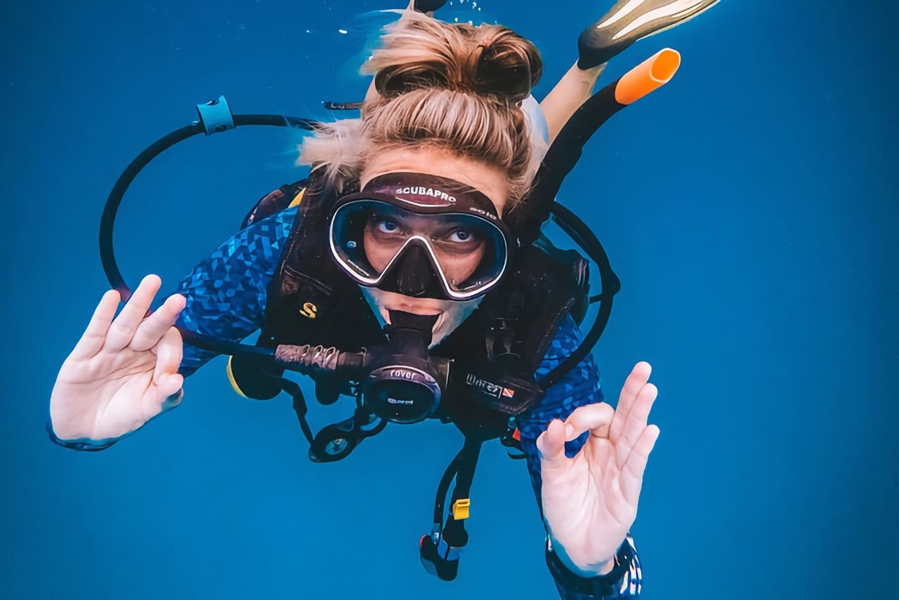 woman scuba diving