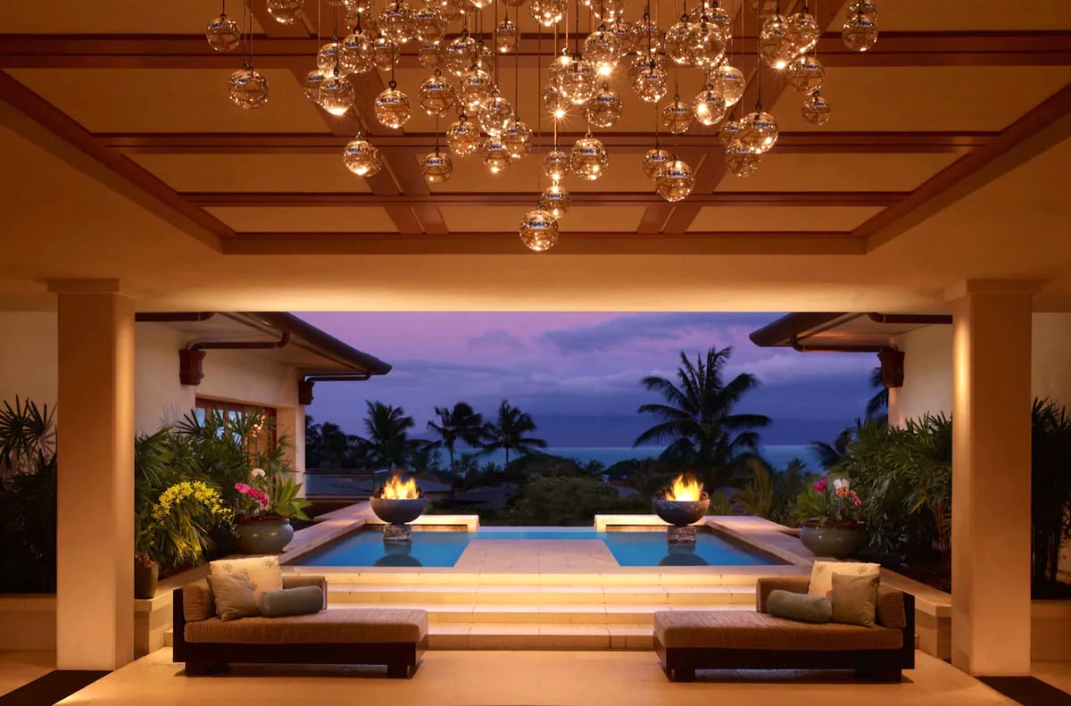 sauna and pool with ocean views best Hawaii resorts