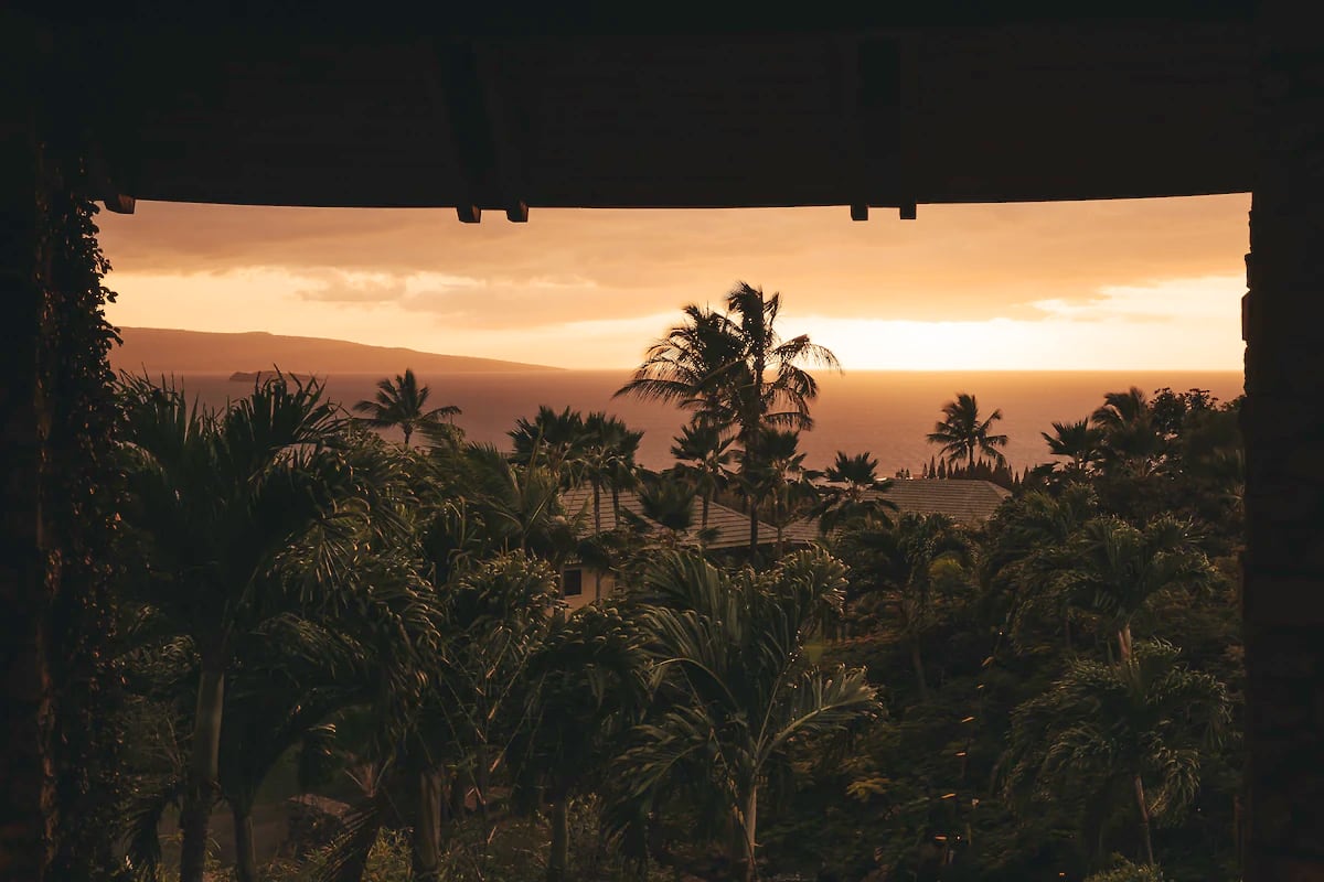 Hawaii honeymoon resorts room with sunset view