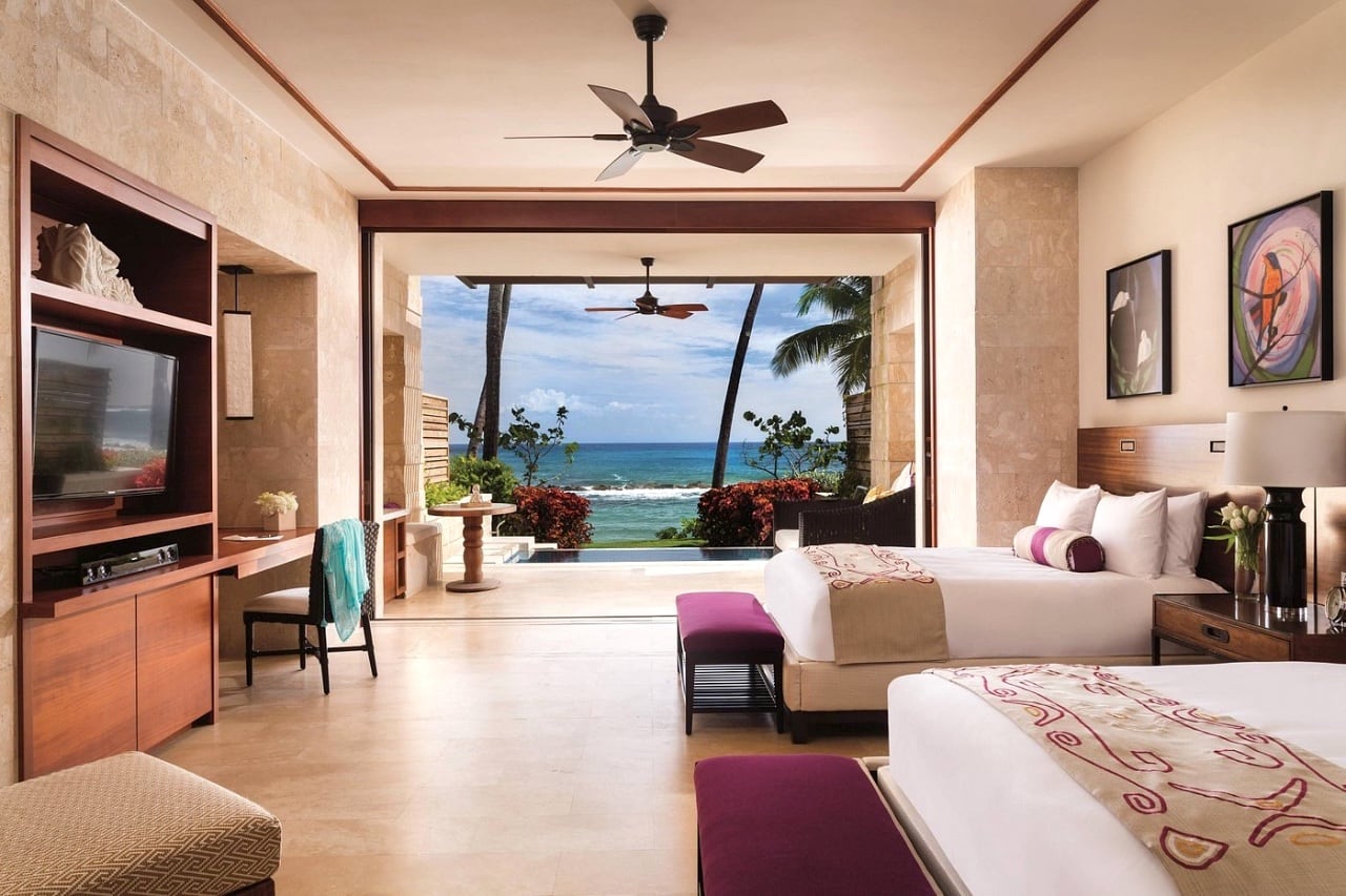 deluxe room with sea view