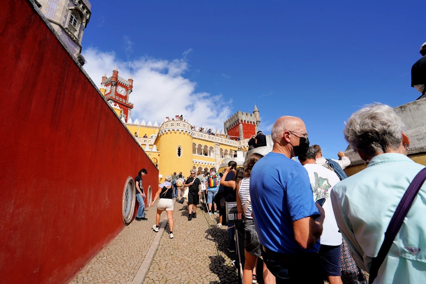 line waiting to enter Pena Palace Sintra