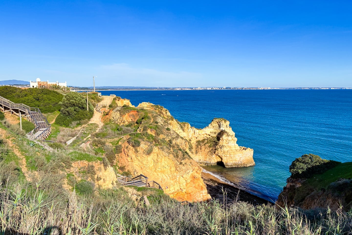Praia Pinhao Lagos beaches